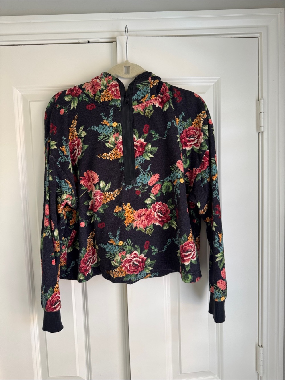 Alice & Olivia Floral Half Zip Cropped Hoodie